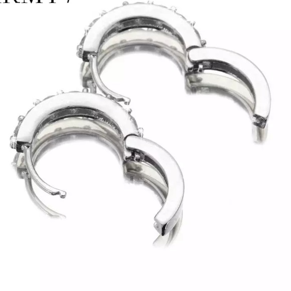 New Sparkling Diamond Circle Hoop Earrings - Picture 2 of 3